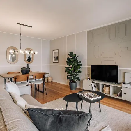 Апартаменты Flores - 1 Bedroom And Parking In Estrela Лиссабон